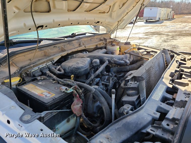 image for item DJ1695 2014 Ford F450 Super Duty  flatbed truck