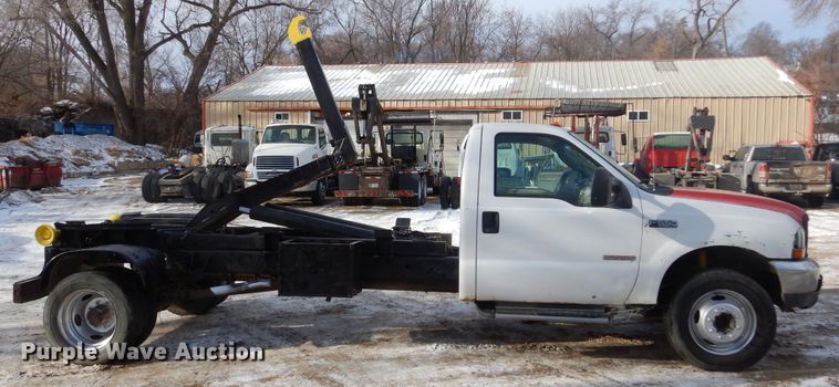 image for item DK3477 2004 Ford F550 Super Duty XL  hook lift truck