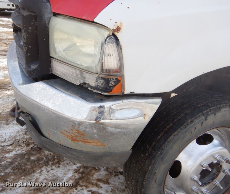 image for item DK3477 2004 Ford F550 Super Duty XL  hook lift truck