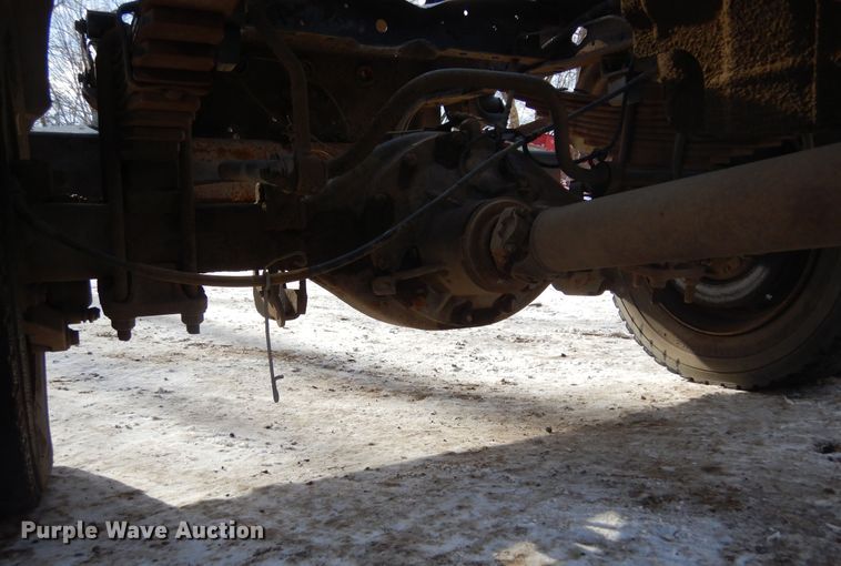 image for item DK3477 2004 Ford F550 Super Duty XL  hook lift truck