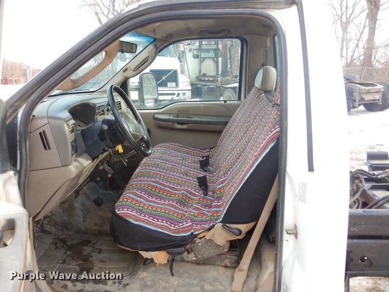 image for item DK3477 2004 Ford F550 Super Duty XL  hook lift truck