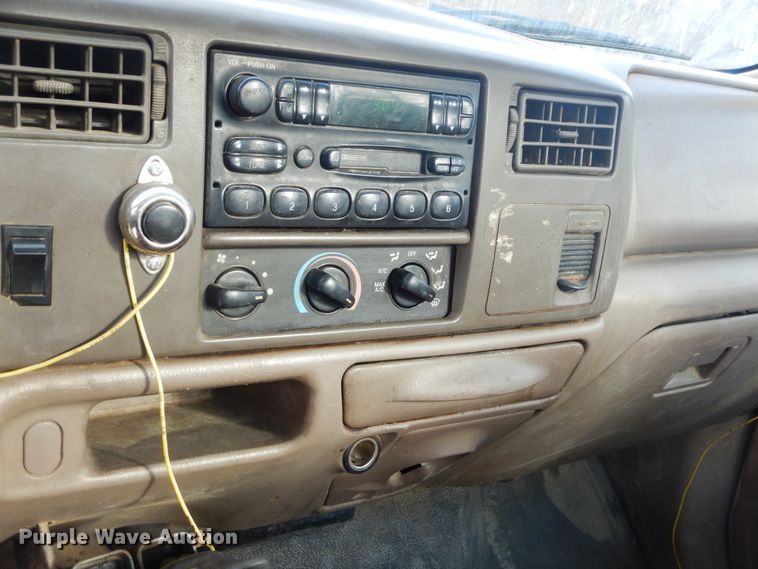 image for item DK3477 2004 Ford F550 Super Duty XL  hook lift truck