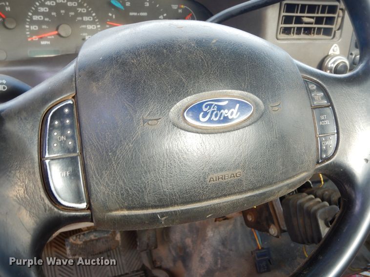 image for item DK3477 2004 Ford F550 Super Duty XL  hook lift truck