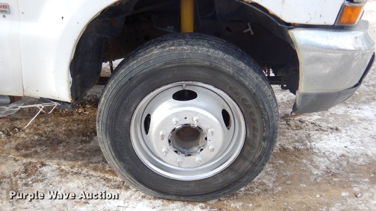 image for item DK3477 2004 Ford F550 Super Duty XL  hook lift truck