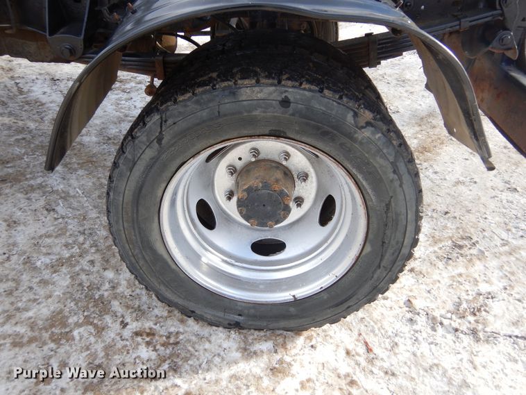 image for item DK3477 2004 Ford F550 Super Duty XL  hook lift truck