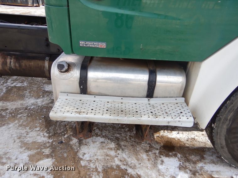 image for item DK3479 2005 Freightliner Business Class M2 106  truck cab and chassis