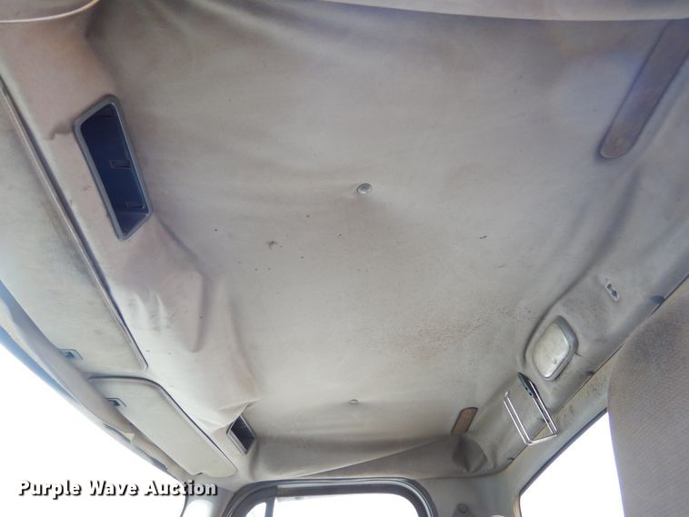 image for item DK3479 2005 Freightliner Business Class M2 106  truck cab and chassis