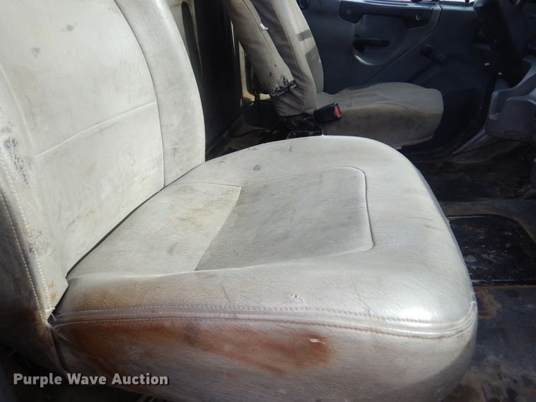 image for item DK3479 2005 Freightliner Business Class M2 106  truck cab and chassis