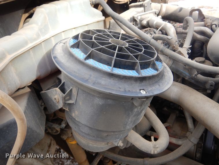 image for item DK3479 2005 Freightliner Business Class M2 106  truck cab and chassis