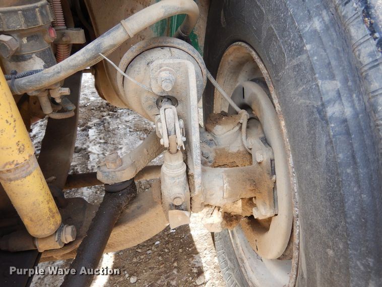 image for item DK3479 2005 Freightliner Business Class M2 106  truck cab and chassis