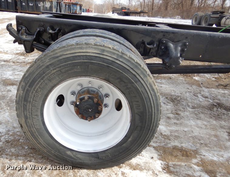 image for item DK3479 2005 Freightliner Business Class M2 106  truck cab and chassis