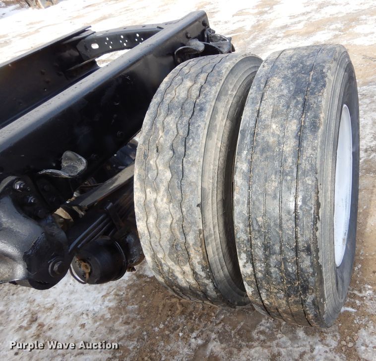 image for item DK3479 2005 Freightliner Business Class M2 106  truck cab and chassis