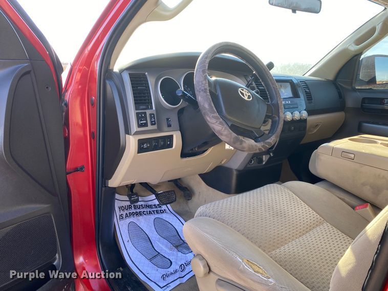 image for item DL6860 2011 Toyota Tundra  Double Cab pickup truck