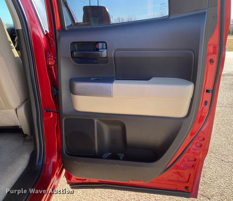 image for item DL6860 2011 Toyota Tundra  Double Cab pickup truck