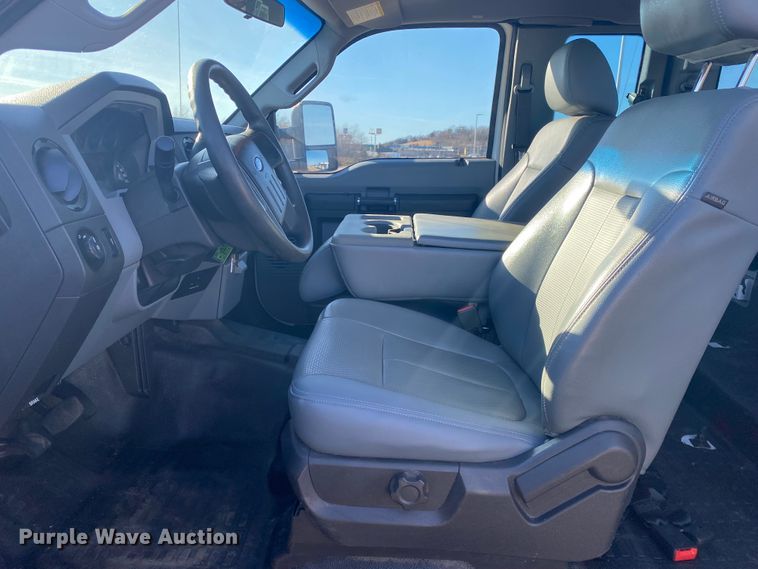 image for item DL6861 2015 Ford F550 Super Duty  SuperCab truck cab and chassis