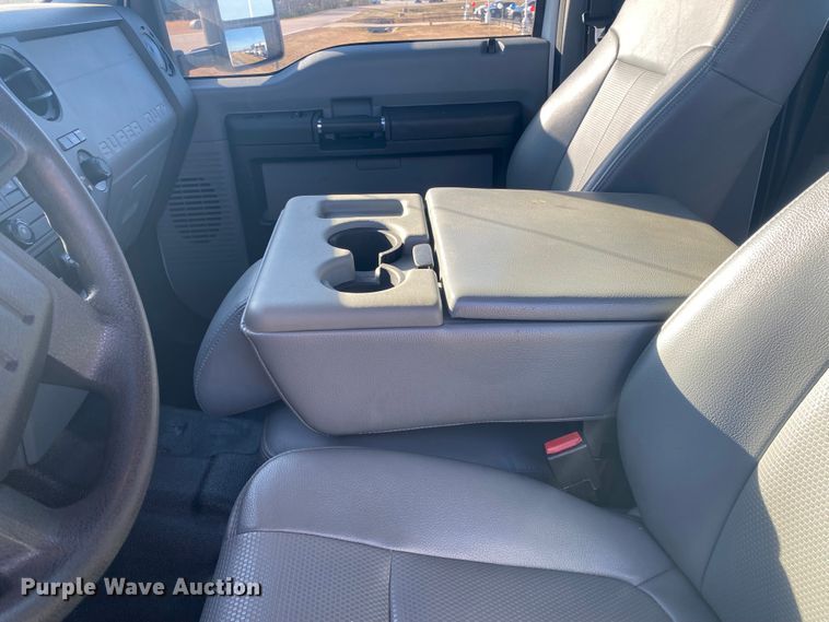 image for item DL6861 2015 Ford F550 Super Duty  SuperCab truck cab and chassis