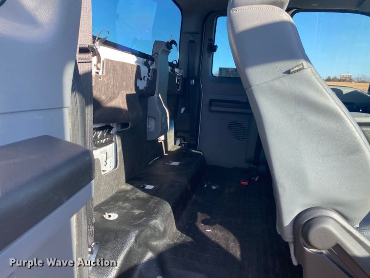 image for item DL6861 2015 Ford F550 Super Duty  SuperCab truck cab and chassis