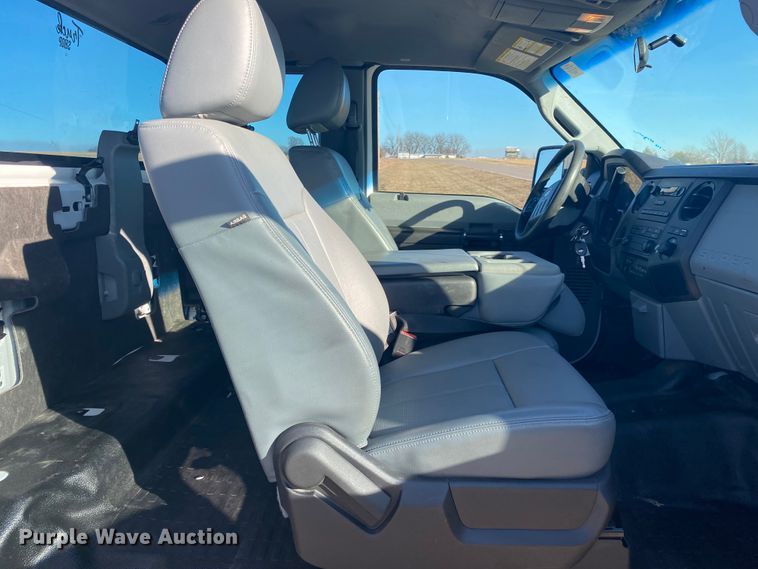 image for item DL6861 2015 Ford F550 Super Duty  SuperCab truck cab and chassis