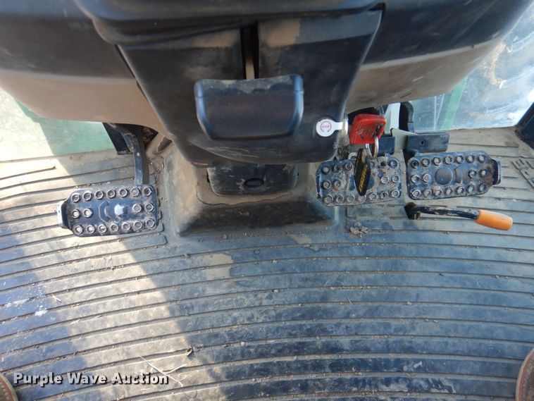 image for item DN2653 2005 John Deere 5325  MFWD tractor