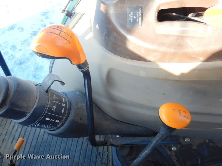 image for item DN2653 2005 John Deere 5325  MFWD tractor