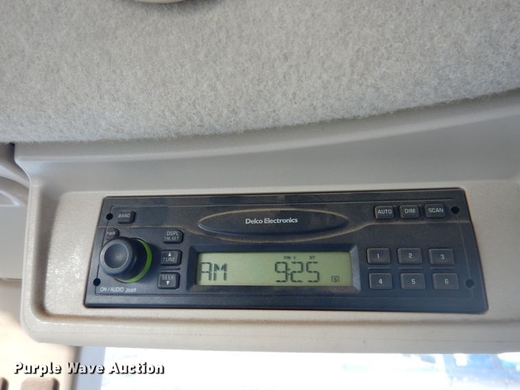 image for item DN2653 2005 John Deere 5325  MFWD tractor