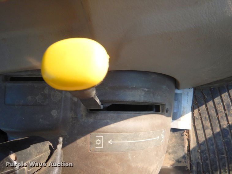 image for item DN2653 2005 John Deere 5325  MFWD tractor