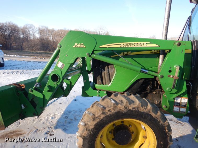 image for item DN2653 2005 John Deere 5325  MFWD tractor