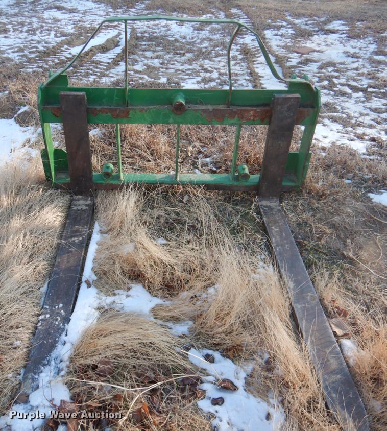 image for item DN2653 2005 John Deere 5325  MFWD tractor