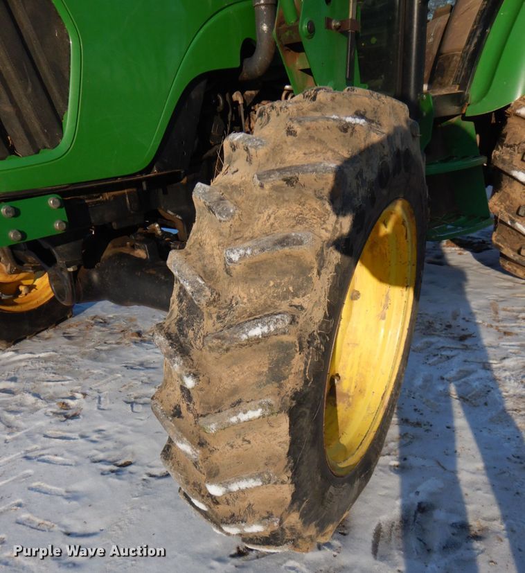 image for item DN2653 2005 John Deere 5325  MFWD tractor