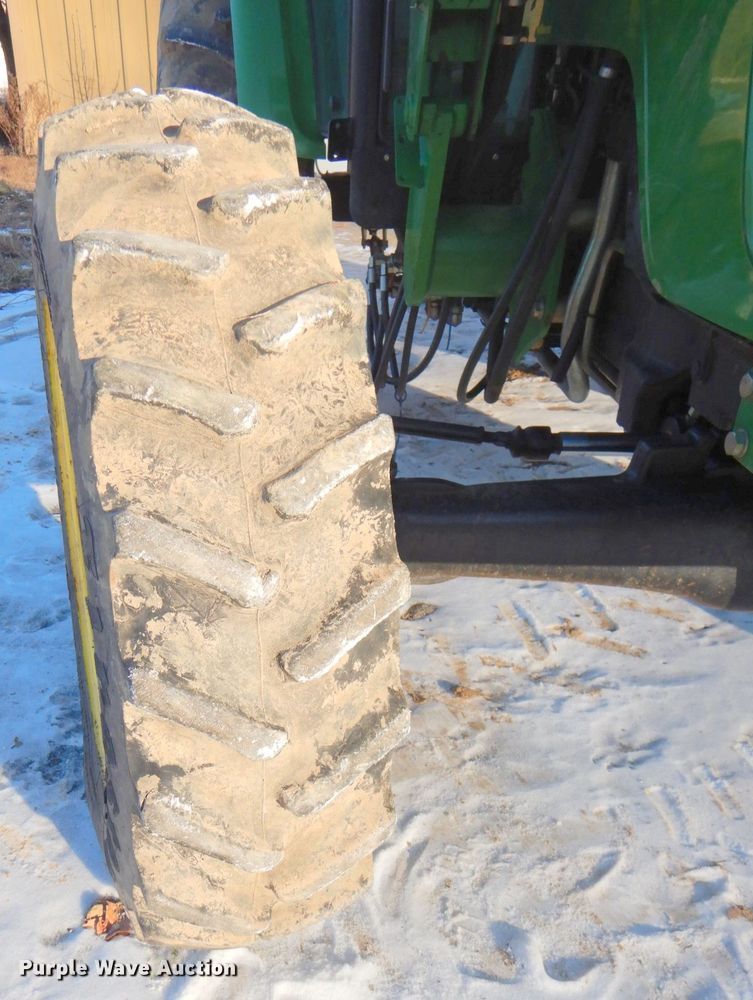 image for item DN2653 2005 John Deere 5325  MFWD tractor