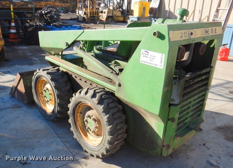 image for item DN2673 John Deere 70  skid steer loader