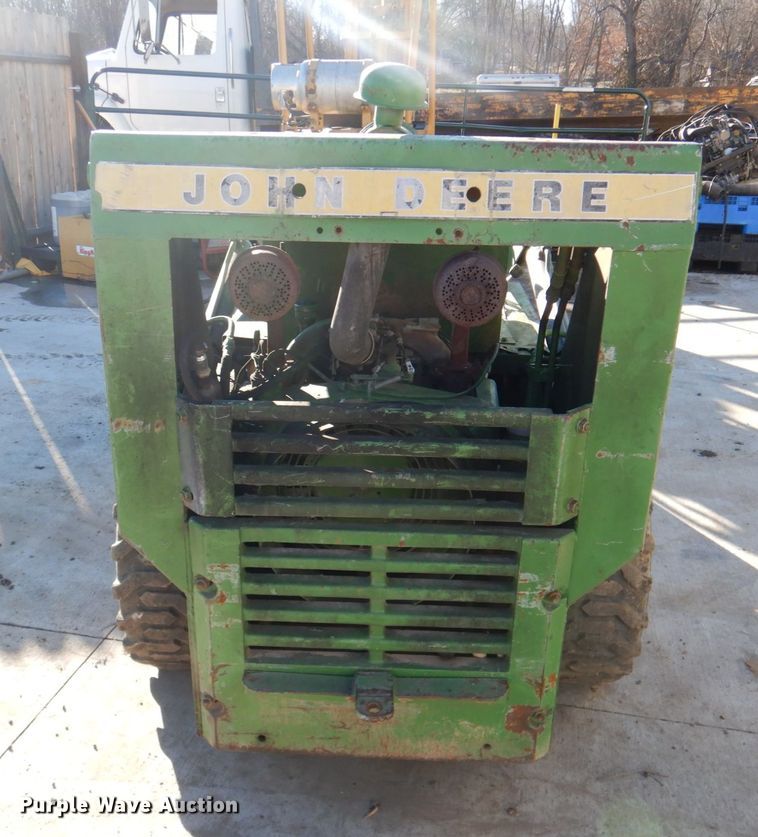 image for item DN2673 John Deere 70  skid steer loader