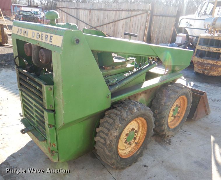 image for item DN2673 John Deere 70  skid steer loader