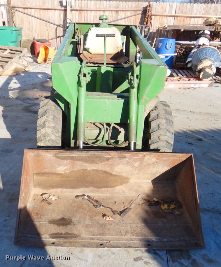 image for item DN2673 John Deere 70  skid steer loader