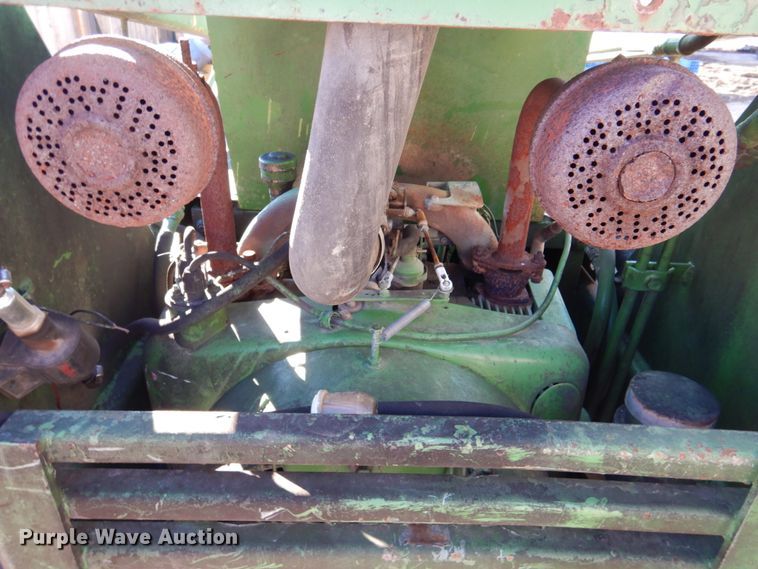 image for item DN2673 John Deere 70  skid steer loader