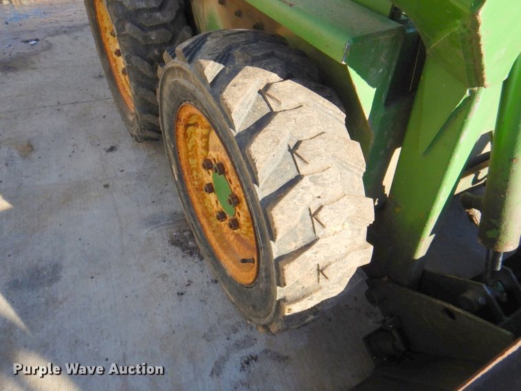 image for item DN2673 John Deere 70  skid steer loader