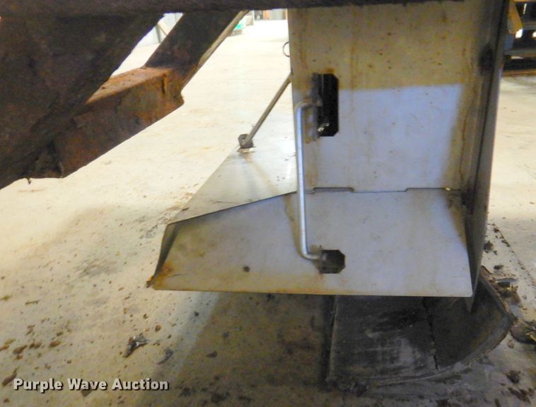 image for item DN2676 Hiniker  spreader