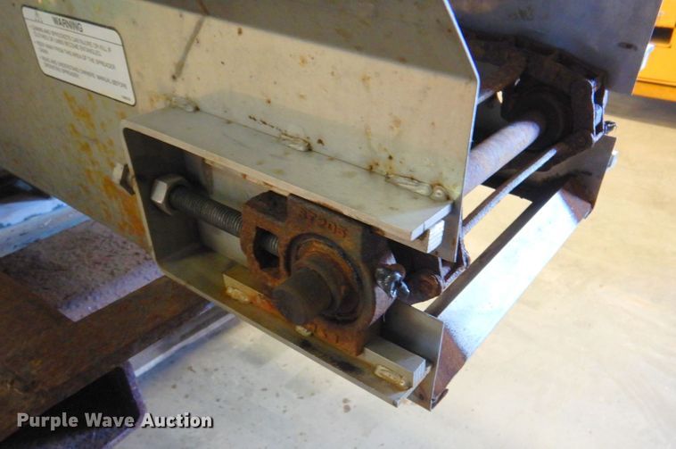 image for item DN2677 Buyers SCHO96C  spreader