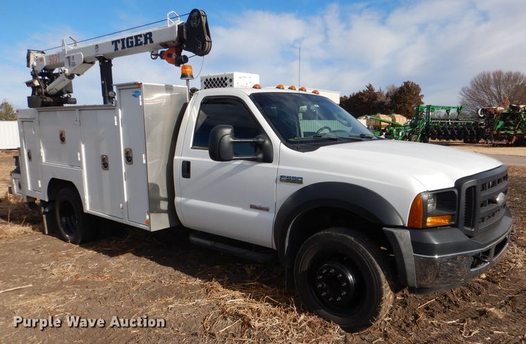 image for item DN5449 2007 Ford F550 Super Duty XL  utility / service truck