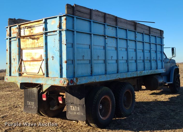 image for item GB9168 1973 Chevrolet C65  grain truck