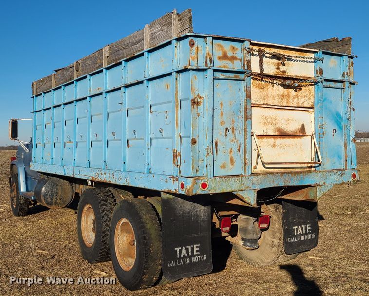 image for item GB9168 1973 Chevrolet C65  grain truck