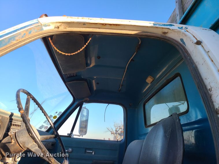 image for item GB9168 1973 Chevrolet C65  grain truck