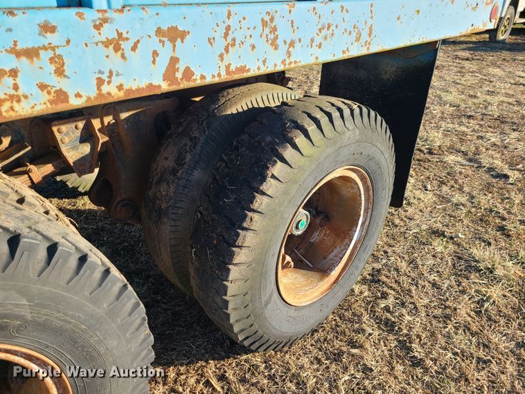 image for item GB9168 1973 Chevrolet C65  grain truck