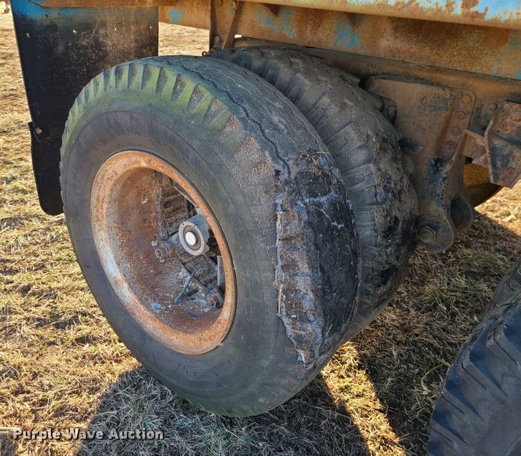 image for item GB9168 1973 Chevrolet C65  grain truck