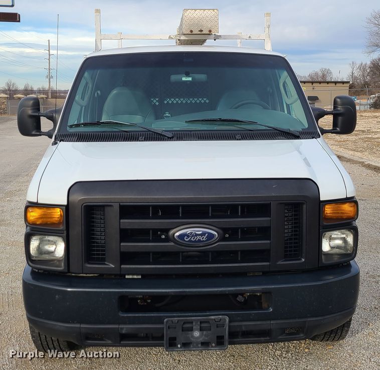 image for item GB9181 2008 Ford E250 Super Duty  van