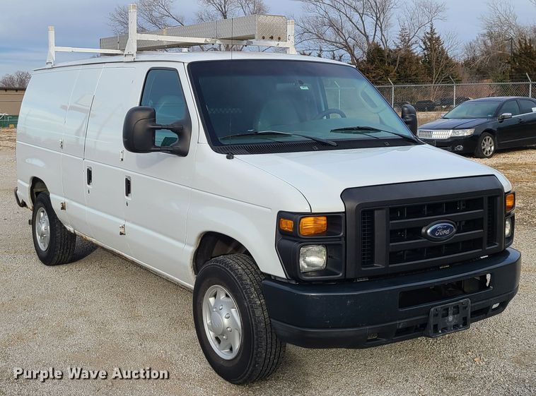 image for item GB9181 2008 Ford E250 Super Duty  van