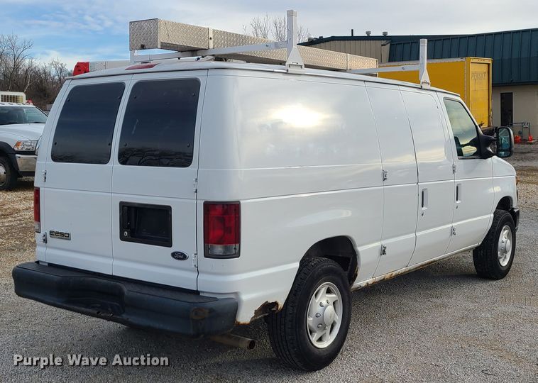 image for item GB9181 2008 Ford E250 Super Duty  van