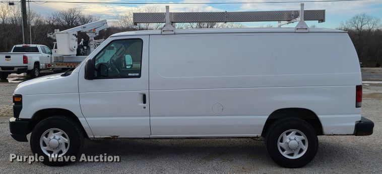 image for item GB9181 2008 Ford E250 Super Duty  van