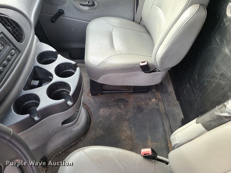 image for item GB9181 2008 Ford E250 Super Duty  van