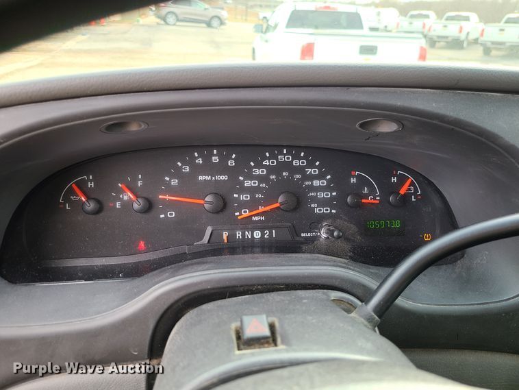 image for item GB9181 2008 Ford E250 Super Duty  van